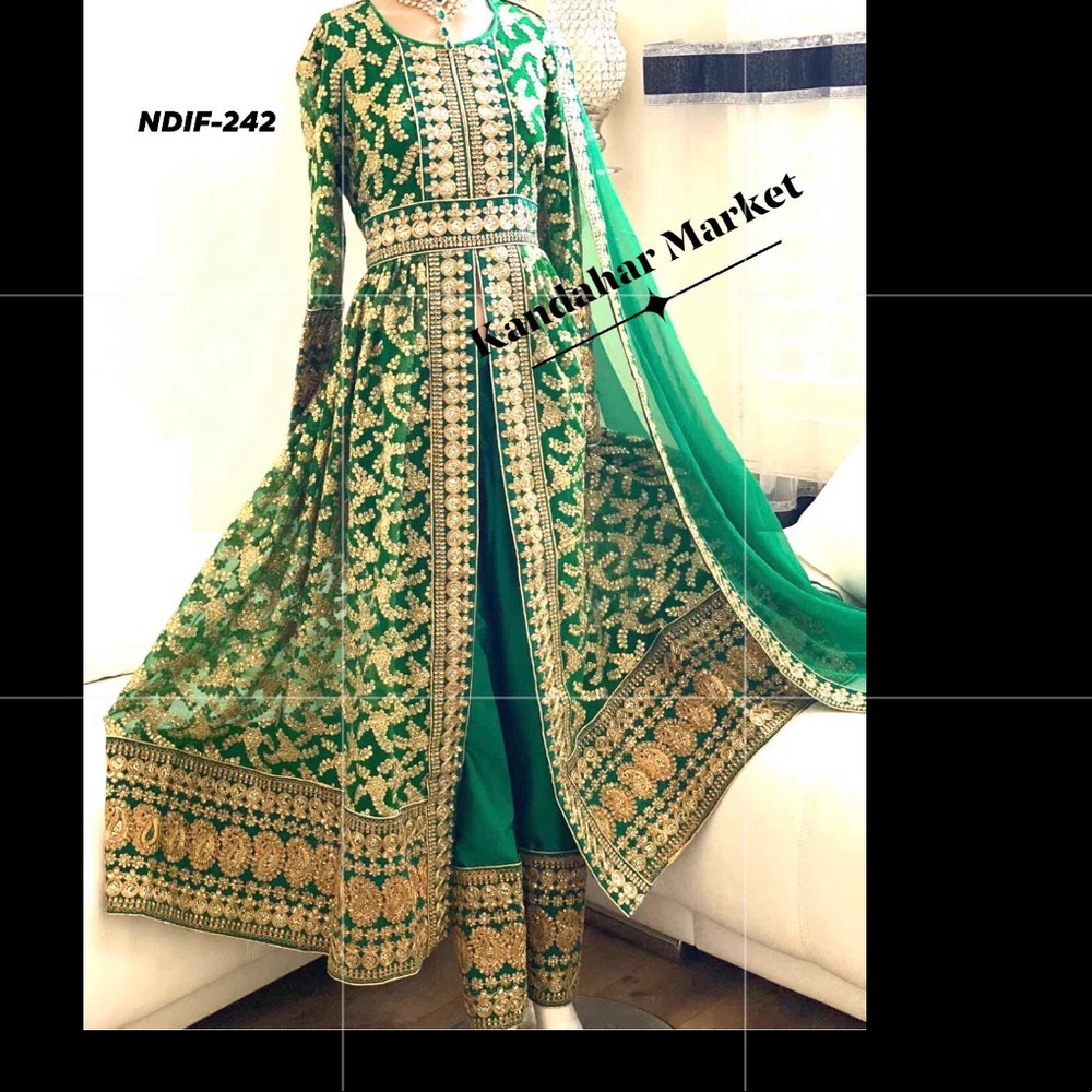 Dress - Picture 8 of 8